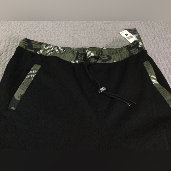 Ecko Unlimited Black w/ Green Camo Sweatpants Size XL EO31G577 - Picture 2 of 9
